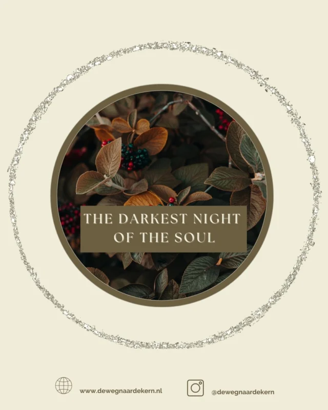 Het verlies van iemand van wie je houdt
kan je tot het diepste donker brengen.  Je wereld kantelt. Je ziel roept.  ✨ The darkest night of the soul.  En juist daar, 
waar alles stilvalt
en niets meer vast te houden is,
begint iets zich te openen.  Je bewustzijn.  Je herinnering aan wie je werkelijk bent.  Een ziel, eeuwig en verbonden.  Het rouwproces kan het begin zijn
van een spiritueel ontwaken.  Niet ondanks de pijn, maar erdoorheen.  💬 Ben jij iemand verloren en voelde je dat je daardoor spiritueel bent ‘wakker geworden’?  Je mag het delen, jouw verhaal kan een licht zijn voor iemand anders 🕊️  #spiritueelbewustzijn #hogerezelf #verliesverwerken #zielereis #rouwheling #donkerenachtvandeziel #awakening #bewustleven